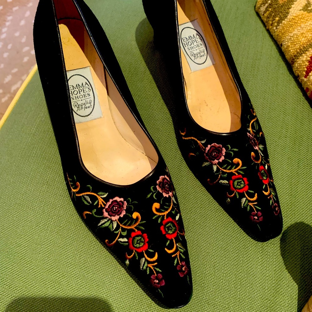 Vanessa Noel velvet embroidered shoes from London